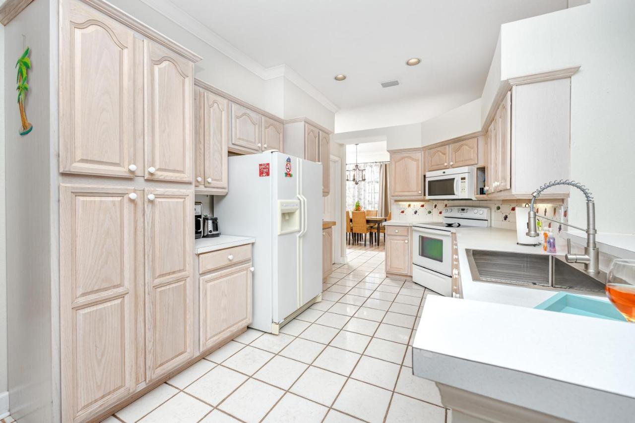 Palm Harbor Paradise - Lovely Home With Pool & Hot Tub Екстер'єр фото