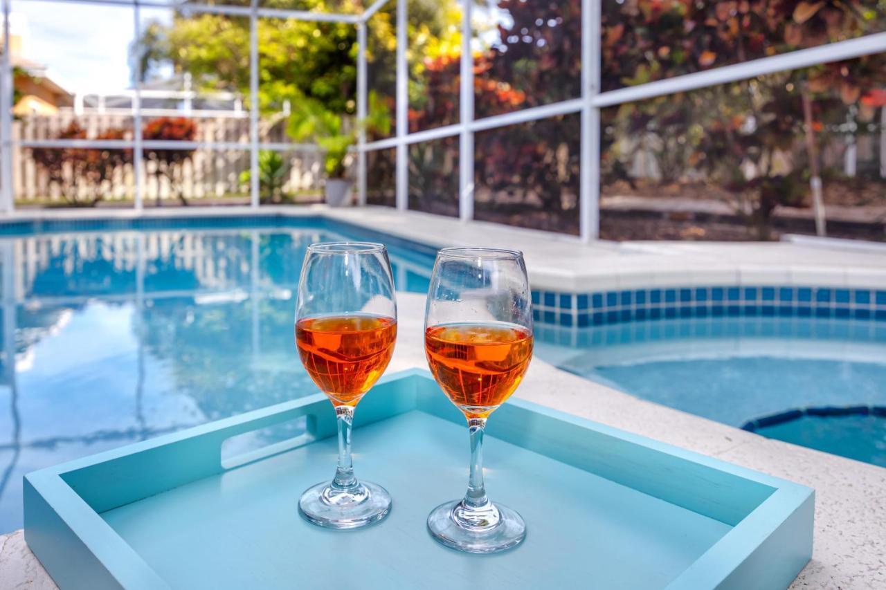 Palm Harbor Paradise - Lovely Home With Pool & Hot Tub Екстер'єр фото
