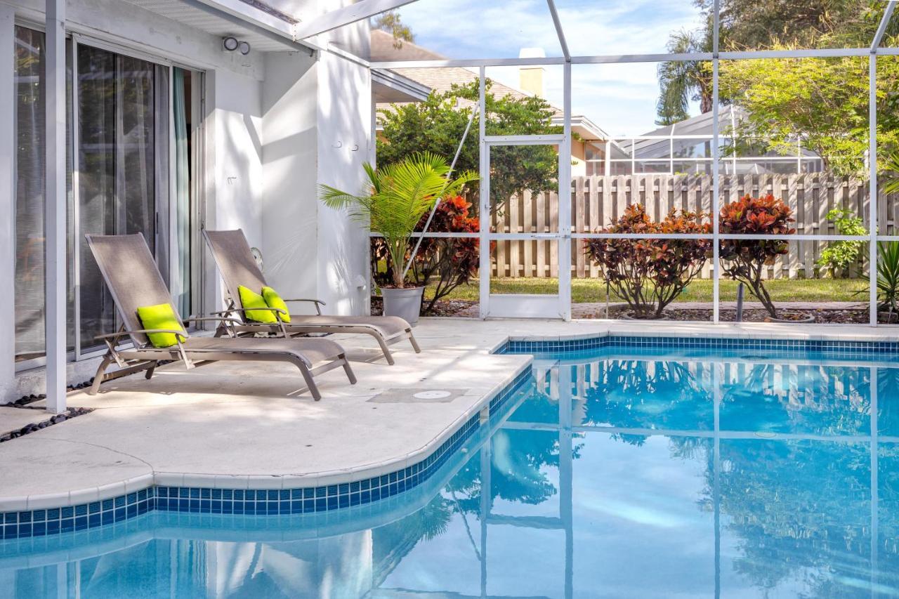 Palm Harbor Paradise - Lovely Home With Pool & Hot Tub Екстер'єр фото